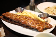 아웃백스테이크광주상무점, 광주광역시 — 대한민국 광주광역시 서구 치평동 상무연하로 41, 전화 062-374-3761... 