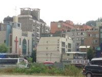 서울공연예술고등학교, Szöul — Dél-Korea Szöul 구로구 수궁동 오리로22나길 16-26, telefon 02-3281-9760... 