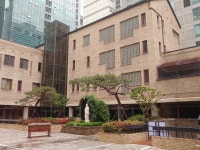 목동성당, 서울특별시 — 대한민국 서울특별시 양천구 신정6동 목동서로 271, 전화 02-2643-2212 목동성당, 서울특별시 —  대한민국... 