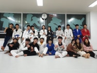 진해 브라질리안 주짓수, 창원시 진해구 — 창원시 진해구, 충장로657번길 28 307호, 전화 010-7162-0180 진해 브라질리안 주짓수... 