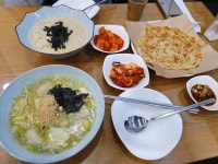 속초신토불이감자옹심이, 속초시 — 속초시, 중앙로147번길 16 KR 중앙시장 종합중앙시장상가 1층 내부 55호, 전화 033-633-9432... 