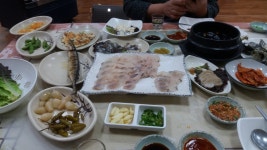 스시마당, 군산시 — 대한민국 전라북도 군산시 중앙로1가 14-5, 전화 063-445-1175 스시마당, 군산시 —  대한민국 전라북도 군산시... 