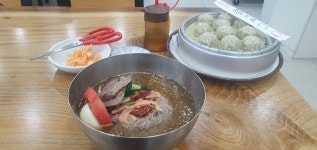 함흥식당, 상주시 — 상주시, 냉림동 349-4, 전화 054-535-5848 함흥식당, 상주시 —  상주시, 냉림동 349-4, 전화 054-535-5848