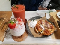 카페판단, 진주시 — 대한민국 경상남도 진주시 봉안동 비봉로23번길 안동, 봉 카페판단, 진주시 —  대한민국 경상남도 진주시 봉안동 비봉로23... 