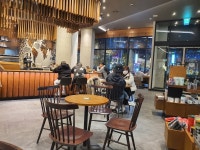 아브뉴프랑 판교점, 성남시 — 성남시, 동판교로177번길 25... 판교점, 성남시 —  성남시, 동판교로177번길 25, 전화 031-8016-0101