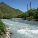 Google 지도 Black and white aragvi · 8MVW+G32, Pasanauri, 조지아