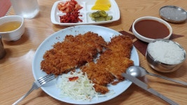 털보왕돈까스, 괴산군 — 괴산군, 괴산읍 동부리 545-2, 전화 043-833-7207 털보왕돈까스, 괴산군 —  괴산군, 괴산읍 동부리... 