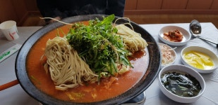 선희실비분식 | 태백닭갈비, 태백시 — 태백시, 삼수동 중앙남1길 10, 전화 033-553-8119 태백닭갈비, 태백시 — 태백시, 삼수동 중앙남1길 10, 전화...