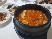 Fish soup with roast fish, 속초시 — 속초시, 동명동 261-41 Fish soup with roast fish, 속초시 —  속초시, 동명동 261-41