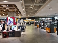 현대백화점 판교점, Seongnam-si — Seongnam-si, 판교역로146번길 20, ఫోన్ 031-5170-2233 현대백화점 판교점, Seongnam... 