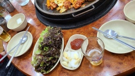 빨강머리이모닭갈비, 춘천시 — 춘천시, 조운동 금강로62번길 10 빨강머리이모닭갈비, 춘천시 —  춘천시, 조운동 금강로62번길 10