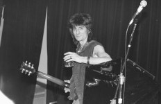 로니 우드 — Google Arts & Culture 로니 우드 - Google Arts & Culture