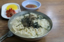 칼국수 (파주 문산 밀밭식당) | 문산역. 문산터미널 근처 | TFurban | Flickr 칼국수 (파주 문산 밀밭식당)