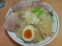 らー麺なかにし 醤油ラーメン | ひさびさに「なかにし」でランチ 醤油ラーメンにしちゃったけど、嫁が食べてた鶏塩メンが濃… | Flickr... 