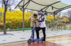 [보행 친화 도시] 보행자 우선! 보행자 중심! 서울을 걷다 > 서울사랑 > 서울이야기 > 시민소통 > 정보소통광장