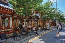 [서울 산책] 오래된 길, 새로운 것 > 서울사랑 > 서울이야기 > 시민소통 > 정보소통광장 [서울 산책] 오래된 길, 새로운 것