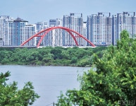 [서울 산책] 글로벌 드라마 속 서울을 찾아서 _ 케이팝 데몬 헌터스 &amp; 오징어게임 > 서울사랑 > 서울이야기 > 시민소통 > 정보소통광장 [서울... 