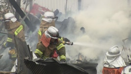 朝火事、木造倉庫を全焼　けが人なし　岐阜市（中京テレビＮＥＷＳ） - Yahoo!ニュース