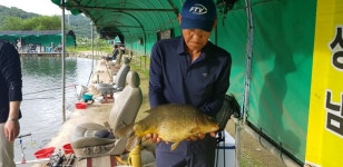 폭포낚시터 유료낚시터 > 🎣향어의 명소 폭포낚시터 26🐟 : 낚시사랑