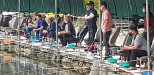 폭포낚시터 유료낚시터 > 기쁘다 송~어 오셨네! 폭포낚시터에 송어가 입성했다! : 낚시사랑