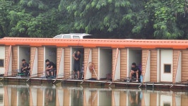 밤밭낚시터 유료낚시터 > 8/16(화) 비는 멈춤 붕어는 대박 : 낚시사랑