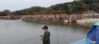 밤밭낚시터 유료낚시터 > 밤밭낚시터 송어낚시 합니다. : 낚시사랑