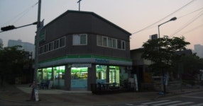 훼미리마트 vs CU. - NBA Mania