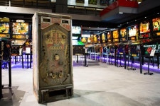 2023 Play Unlimited Pinball Games on 100 Refurbished Pinball Machines with 10e