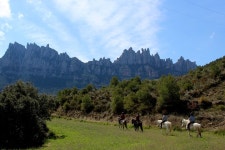 2023 Barcelona: Hiking and Horse Riding Day-Trip in Montserrat