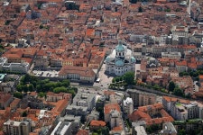 2023 Como City Audio Guide and Skip The Line Ticket to Brunate