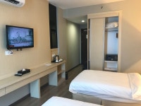 MALE STAFF IS RUDE AND DEPOSIT IS A MUST EVEN USING LOI FROM COMPANY - Review of Lintas Platinum Hotel, Kota Kinabalu, Malaysia... 
