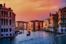 Private Transfer From Venice to Ravena With a 2 Hour Stop (with Reviews)