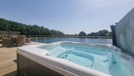 An absolutely amazing place. Wouldnt hesitate to go back. - Review of Cambridgeshire Lakes, Gamlingay, England - Tripadvisor
