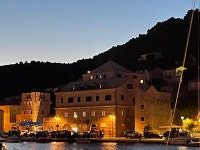 Cousy small hotel with beautiful terrace. - Review of Hotel Blanc, Pucisca, Croatia - Tripadvisor