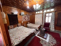 First time houseboat experience - Review of Lily of Nageen, Srinagar, India - Tripadvisor