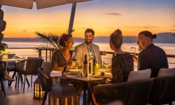 7SEAS트레이딩 | 7 Seas Restaurant & Bar, Njivice - 레스토랑 리뷰 - 트립어드바이저