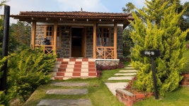 A worthy pet friendly stay - Review of Zacs Valley Resort, Kodaikanal, India - Tripadvisor