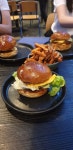 classic momo ve arkada vegan burgerler. - momotaro tavern, 베를린 사진 - 트립어드바이저