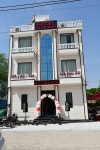 Hotel Rg Palace (Bagru) - 호텔 리뷰