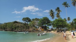  Une vue du fond dune grotte - Flora Tours - Day Tours, 라스테레나... Flora Tours - Day Tours, 라스테레나스 사진 - 트립어드바이저