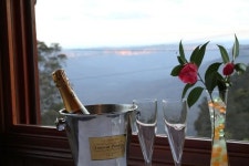  cosy lounge in winter - 재미슨 하우스 & 더 루스터 레스토랑, 카툼바 사진 - 트립어드...