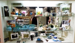 Newly reorganized gift shop - 29 Palms Art Gallery, 트웬티나인팜스 사진 - 트립어드바이저