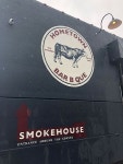 Le logo ! - Hometown Bar-B-Que, 브루클린 사진 - 트립어드바이저