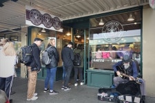 Where can I sit and enjoy my cappuccino. - Starbucks, 시애틀 사진 - 트립어드바이저