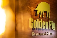 Restaurant innen - Golden Pig, 비틀리크 사진 - 트립어드바이저