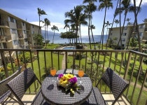 Kanai A Nalu #311 Direct Oceanfront with GREAT Oceanviews 2/2 Sleeps 4. UPDATED 2018 - TripAdvisor - Wailuku Vacation Rental... 