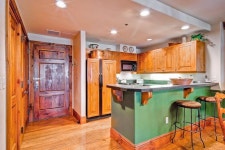 Market Square 201 UPDATED 2019: 2 Bedroom Apartment in Beaver Creek with Parking and Air Conditioning - TripAdvisor