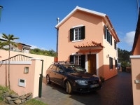 PIPAs House UPDATED 2022: 2 Bedroom Cottage in Calheta with Cable/satellite TV and Balcony - Tripadvisor