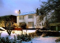 Downstairs at Border Road. Good transport links. UPDATED 2024 - Tripadvisor - London Vacation Rental