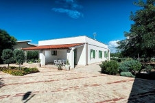 Casa Bianca UPDATED 2023: 4 Bedroom Villa in Mazara del Vallo with Grill and Wi-Fi - Tripadvisor